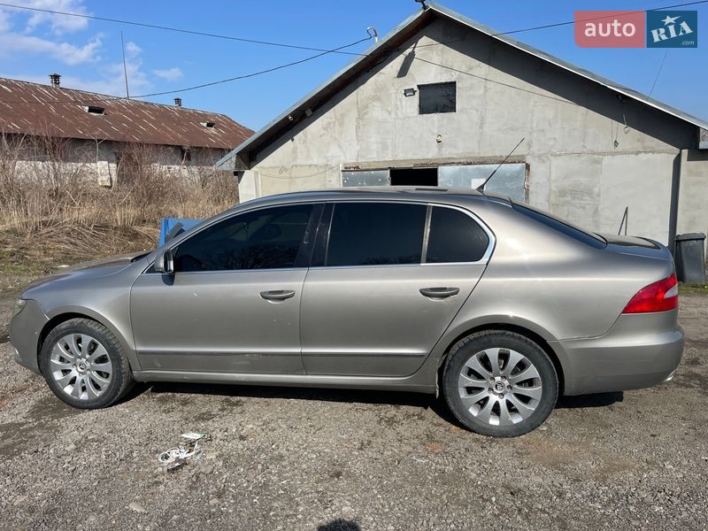 Лифтбек Skoda Superb 2008 в Рогатине