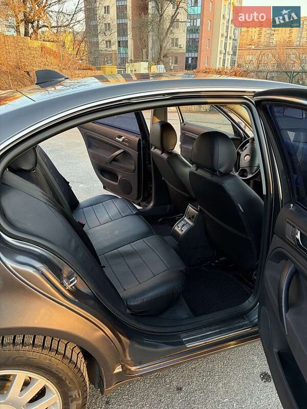 Лифтбек Skoda Superb 2006 в Харькове