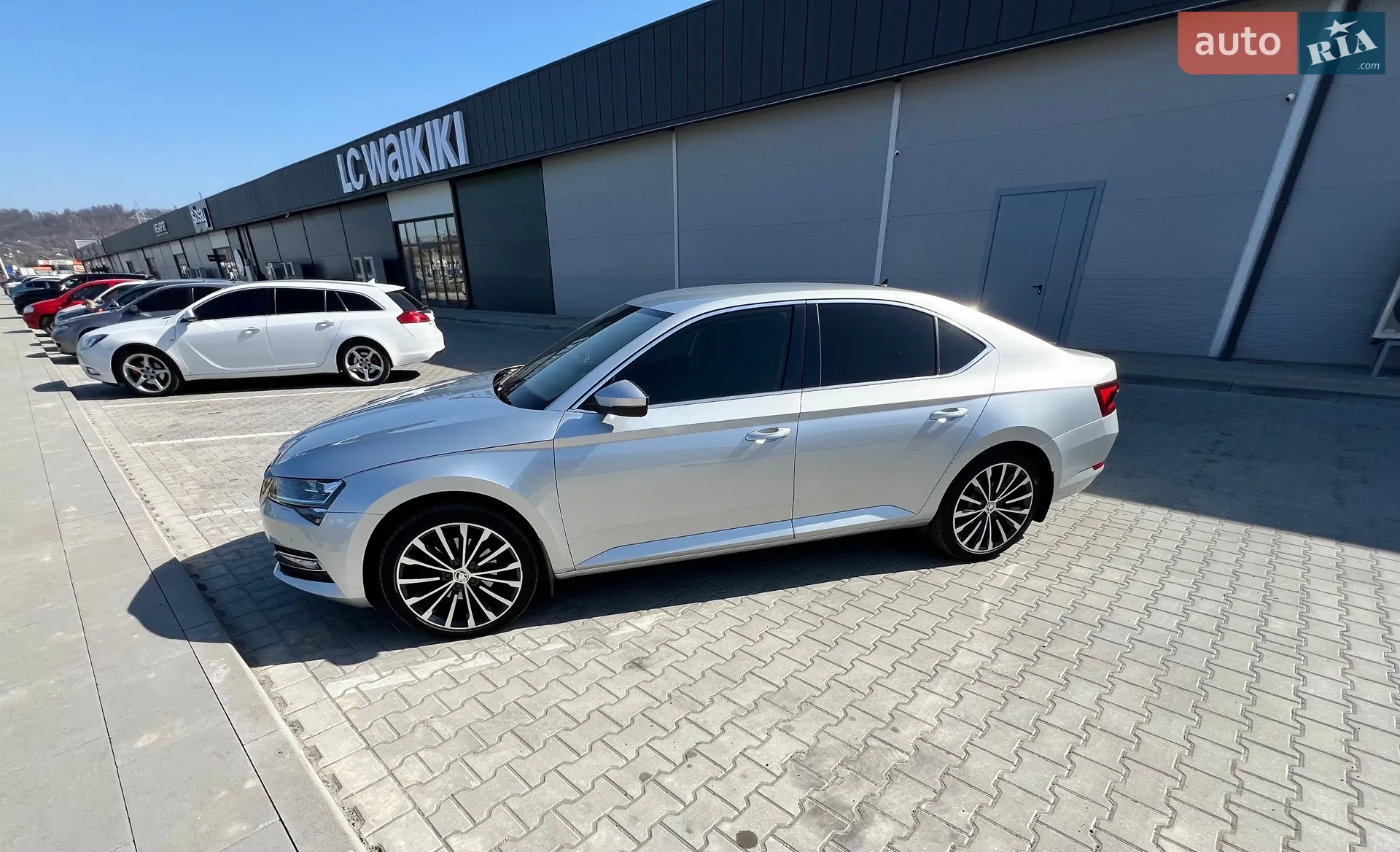 2019 Skoda Superb - мініатюра 9