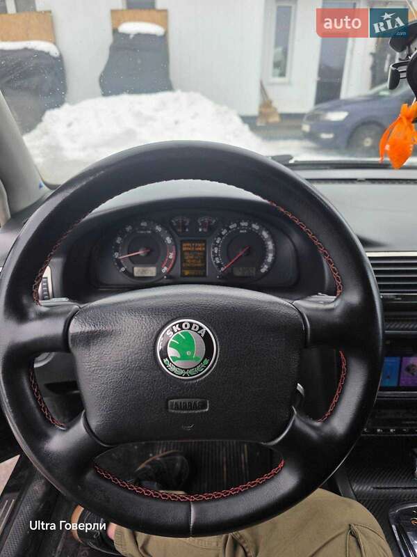 Лифтбек Skoda Superb 2006 в Львове