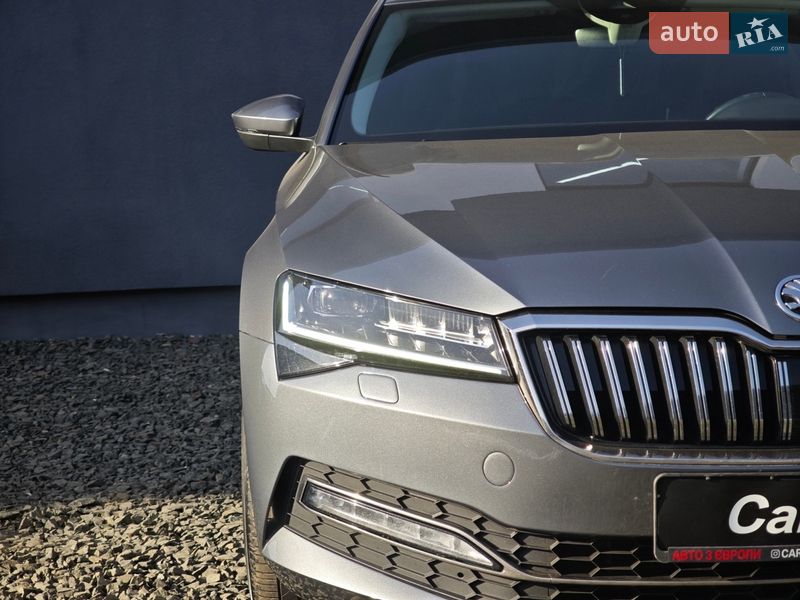 Лифтбек Skoda Superb 2022 в Луцке
