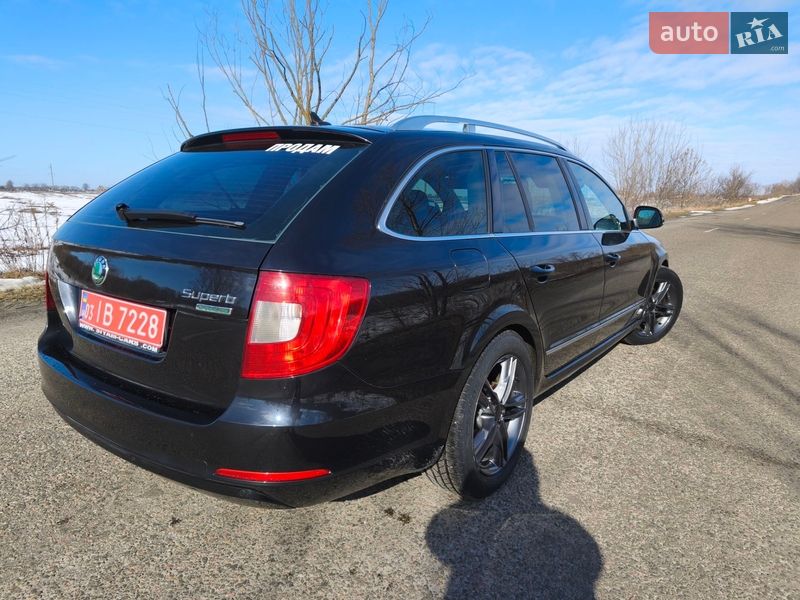Универсал Skoda Superb 2012 в Барышевке