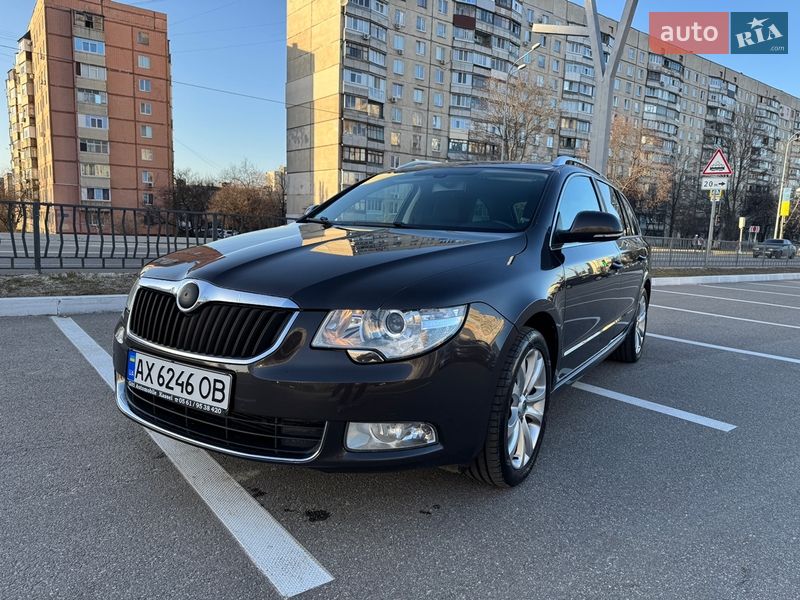 Універсал Skoda Superb 2011 в Харкові
