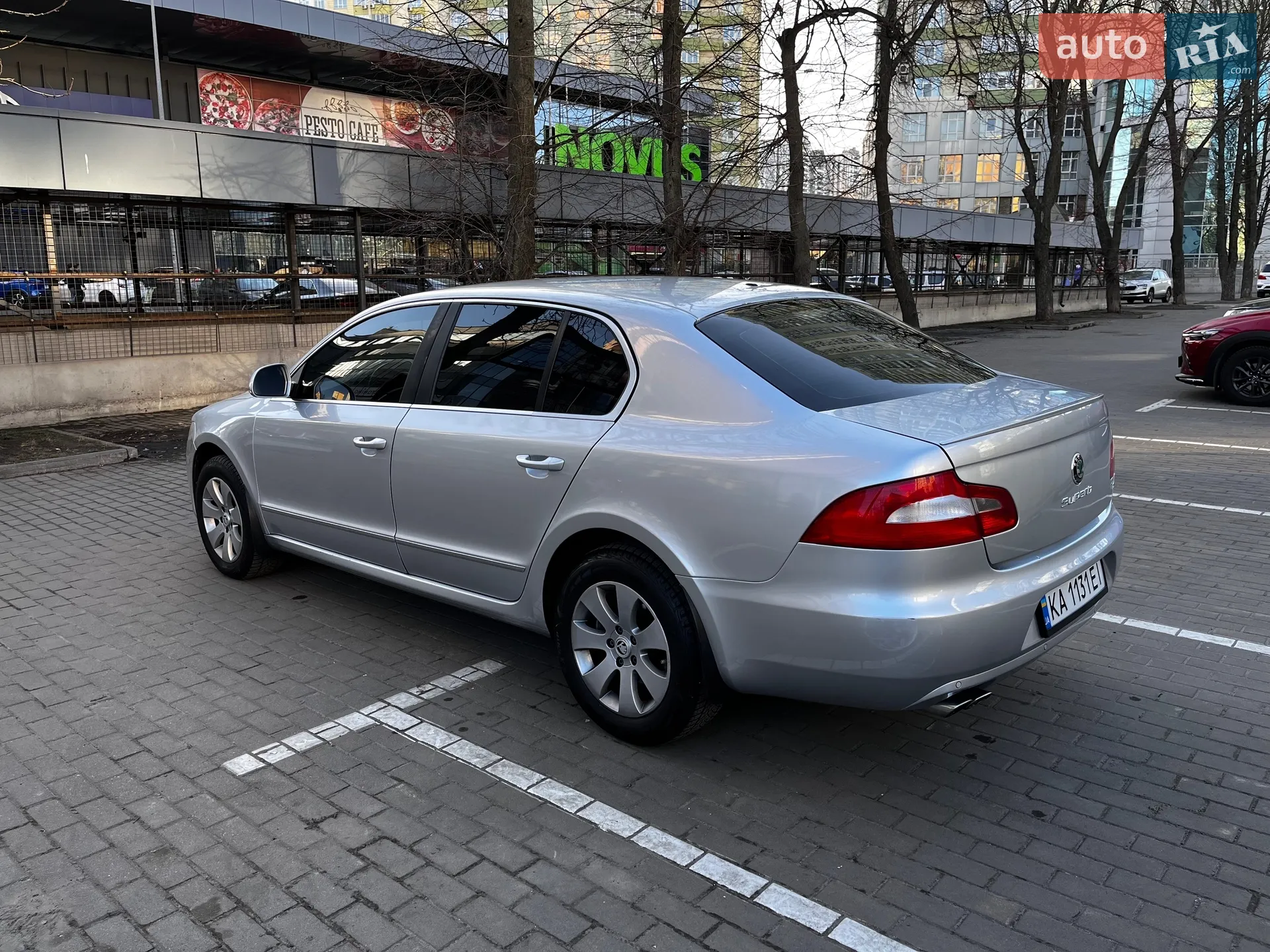 2011 Skoda Superb - мініатюра 11