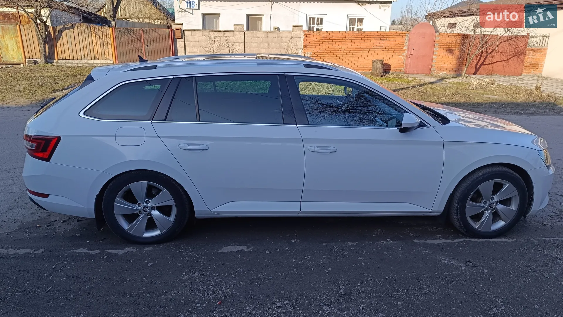 2016 Skoda Superb - мініатюра 8