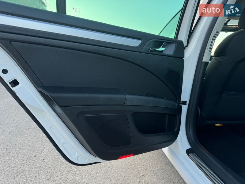 Универсал Skoda Superb 2011 в Белой Церкви