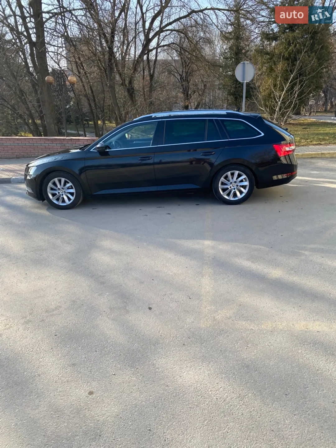 2019 Skoda Superb - мініатюра 4