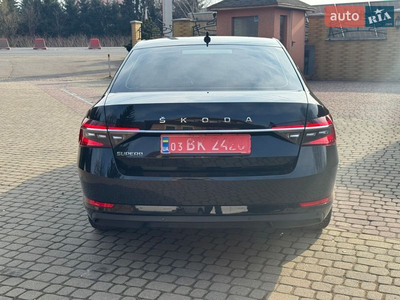 Лифтбек Skoda Superb 2023 в Мукачево