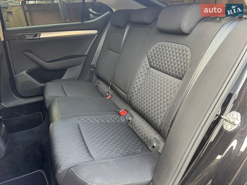 Лифтбек Skoda Superb 2023 в Мукачево