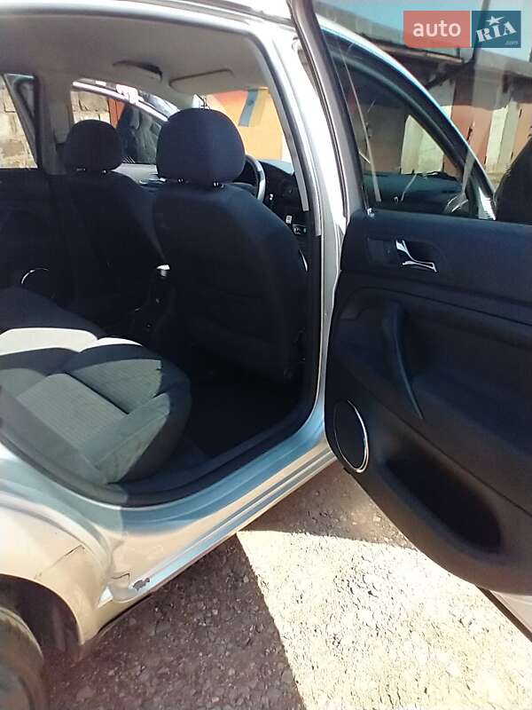 Ліфтбек Skoda Superb 2006 в Кривому Розі