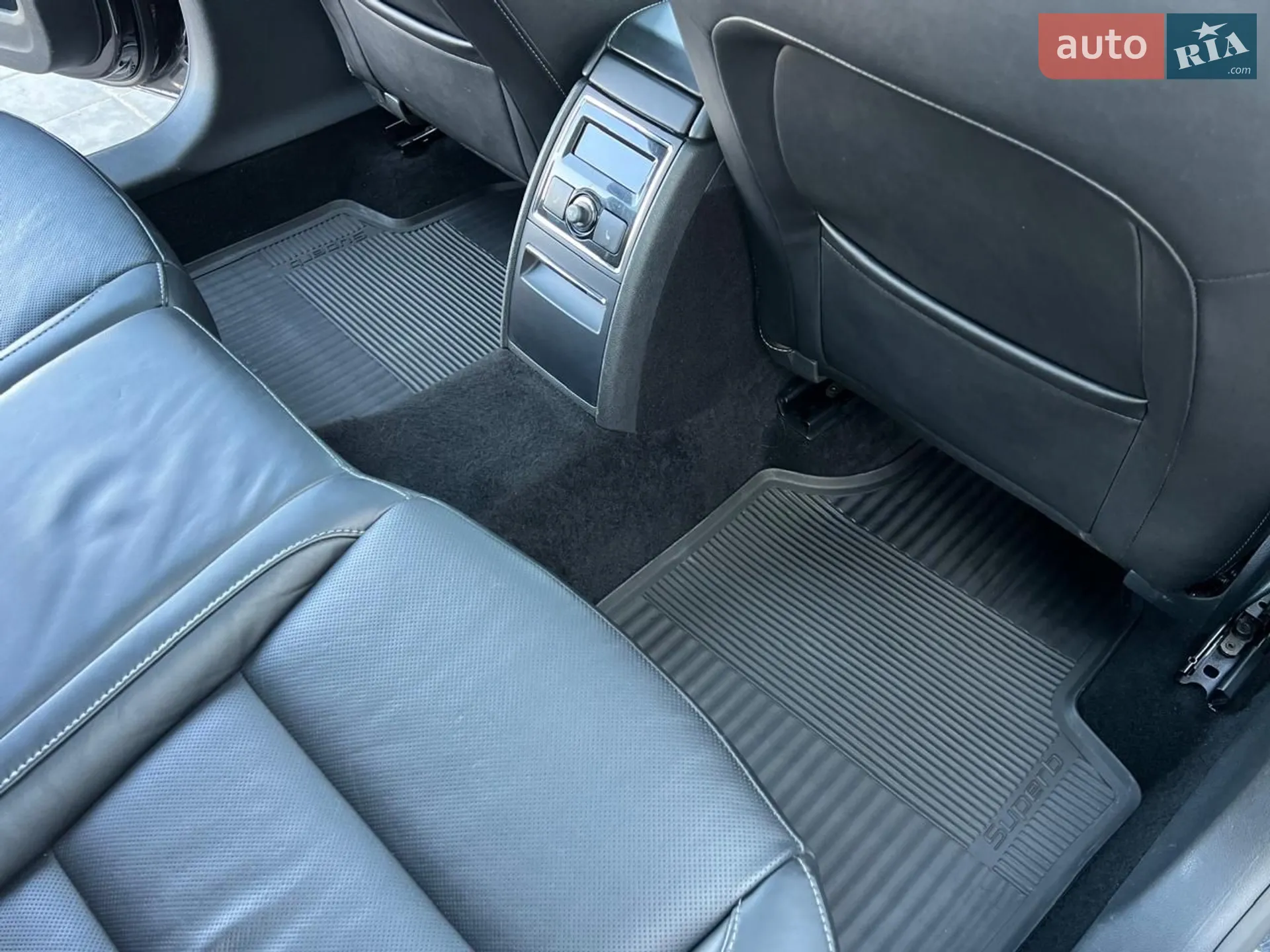 2012 Skoda Superb - мініатюра 96