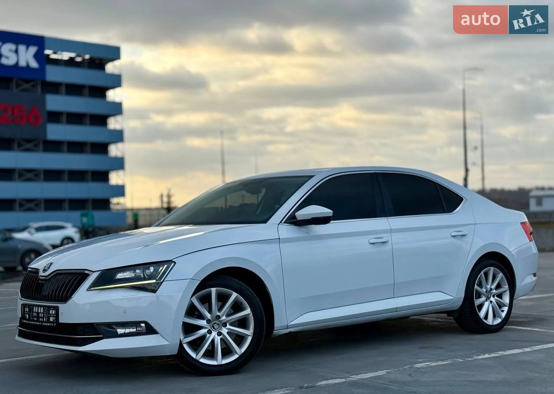 2015 Skoda Superb - мініатюра 17