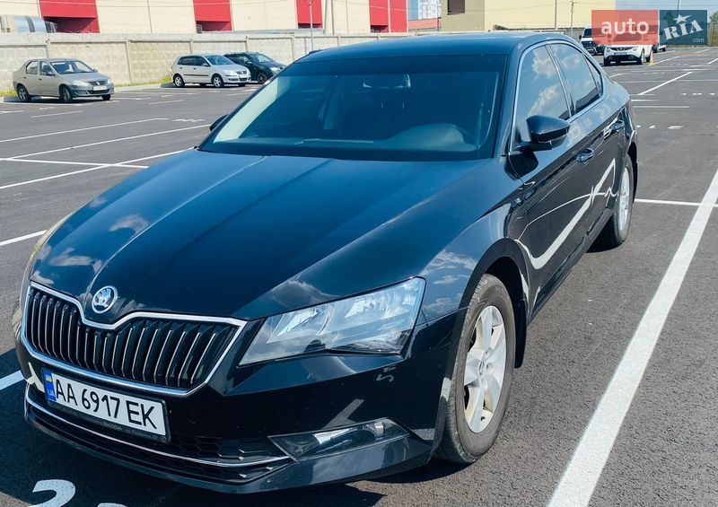 Ліфтбек Skoda Superb 2019 в Львові фото Ліфтбек Skoda Superb 2019 в Львові