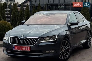 Лифтбек Skoda Superb 2016 в Стрые