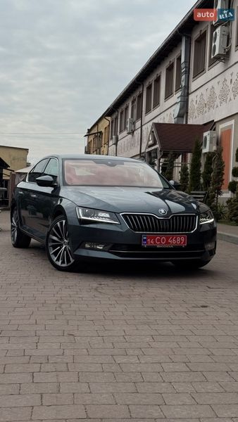 Ліфтбек Skoda Superb 2016 в Стрию
