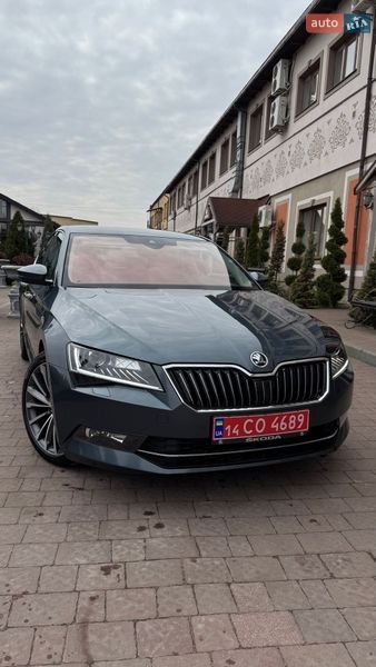Ліфтбек Skoda Superb 2016 в Стрию