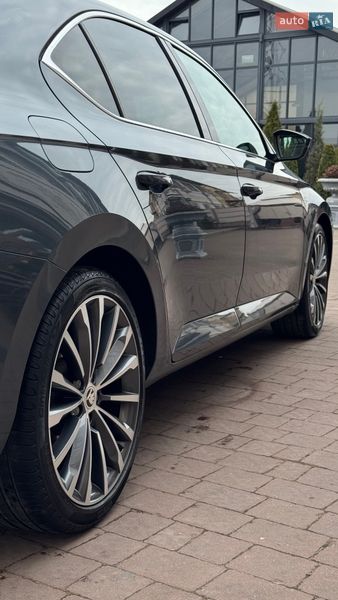 Ліфтбек Skoda Superb 2016 в Стрию