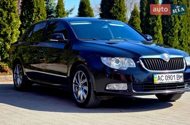 Лифтбек Skoda Superb 2011 в Луцке