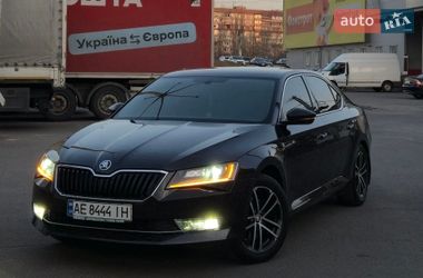 Хэтчбек Skoda Superb 2016 в Кривом Роге
