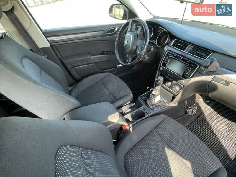 Универсал Skoda Superb 2011 в Львове фото 34 Универсал Skoda Superb 2011 в Львове