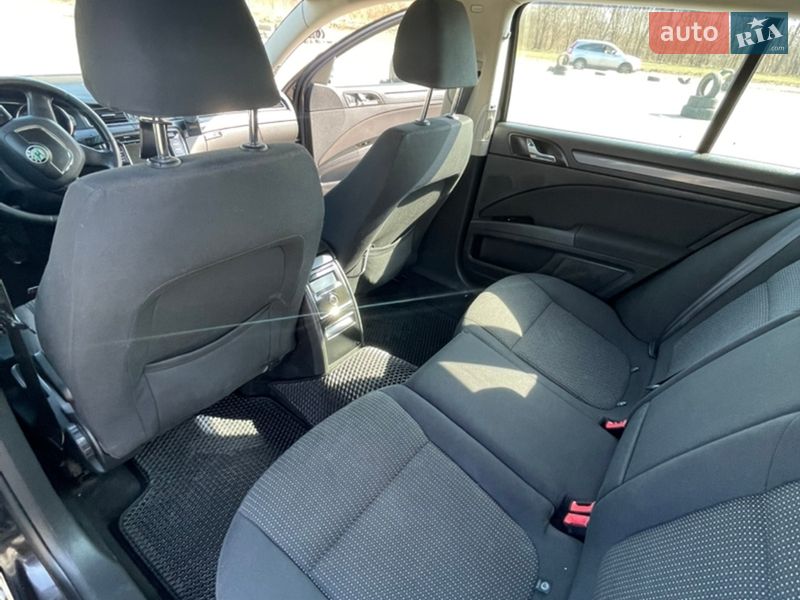 Универсал Skoda Superb 2011 в Львове фото 30 Универсал Skoda Superb 2011 в Львове