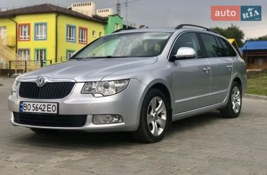 Универсал Skoda Superb 2013 в Тернополе
