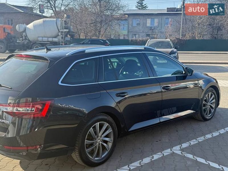 Универсал Skoda Superb 2017 в Киеве