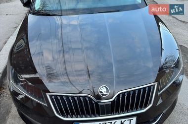 Універсал Skoda Superb 2019 в Вінниці