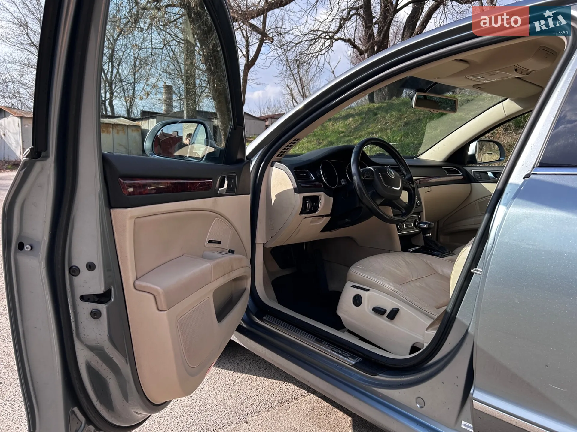 2010 Skoda Superb - мініатюра 9