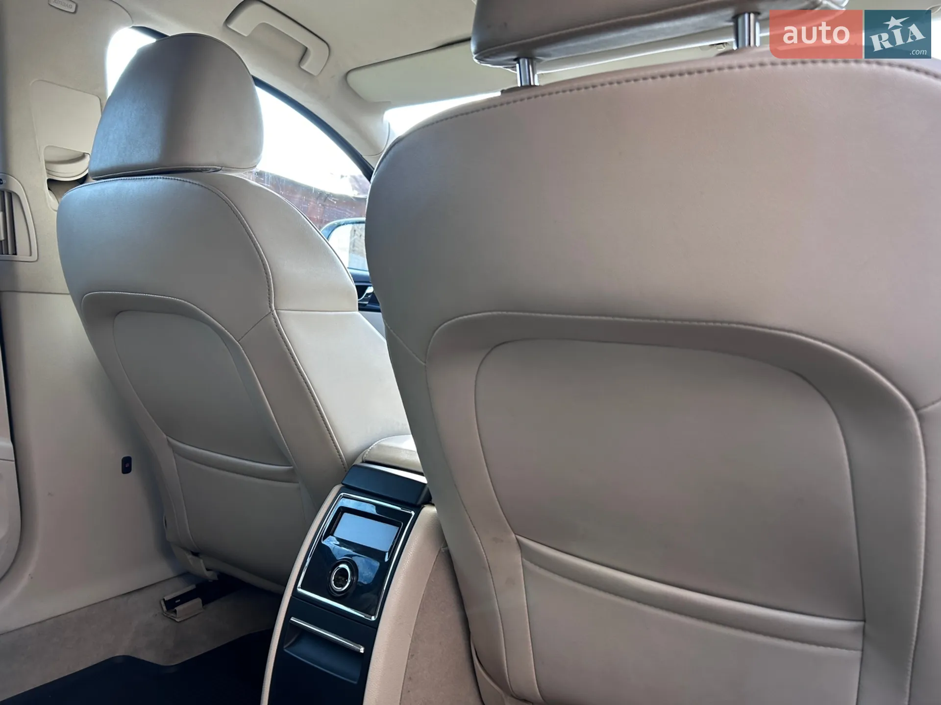 2010 Skoda Superb - мініатюра 20