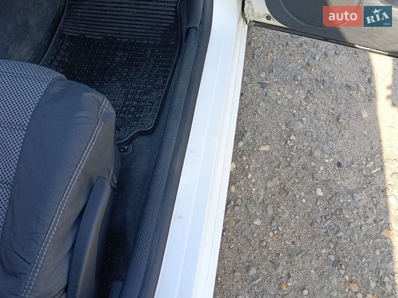 Лифтбек Skoda Superb 2006 в Ужгороде