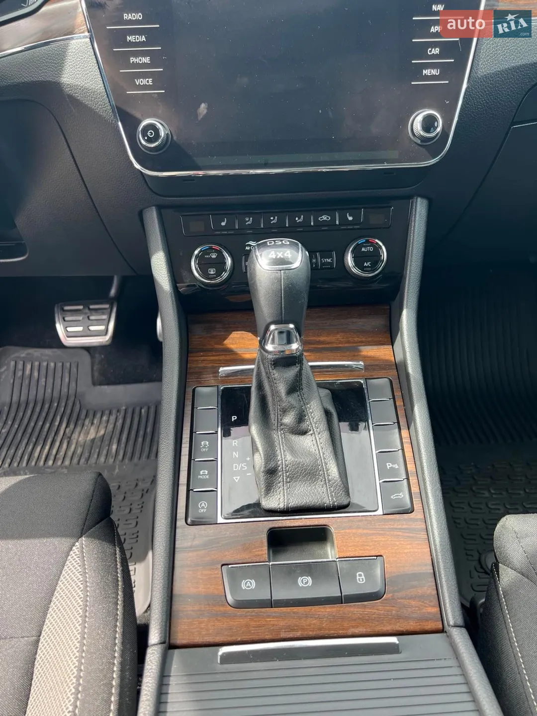 2019 Skoda Superb - мініатюра 13