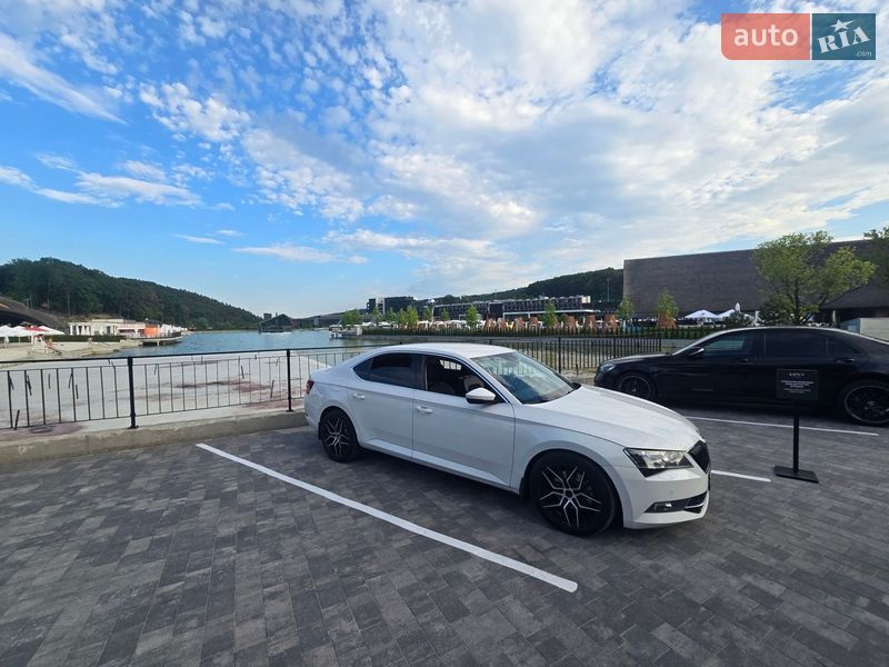 Лифтбек Skoda Superb 2015 в Львове фото 4 Лифтбек Skoda Superb 2015 в Львове