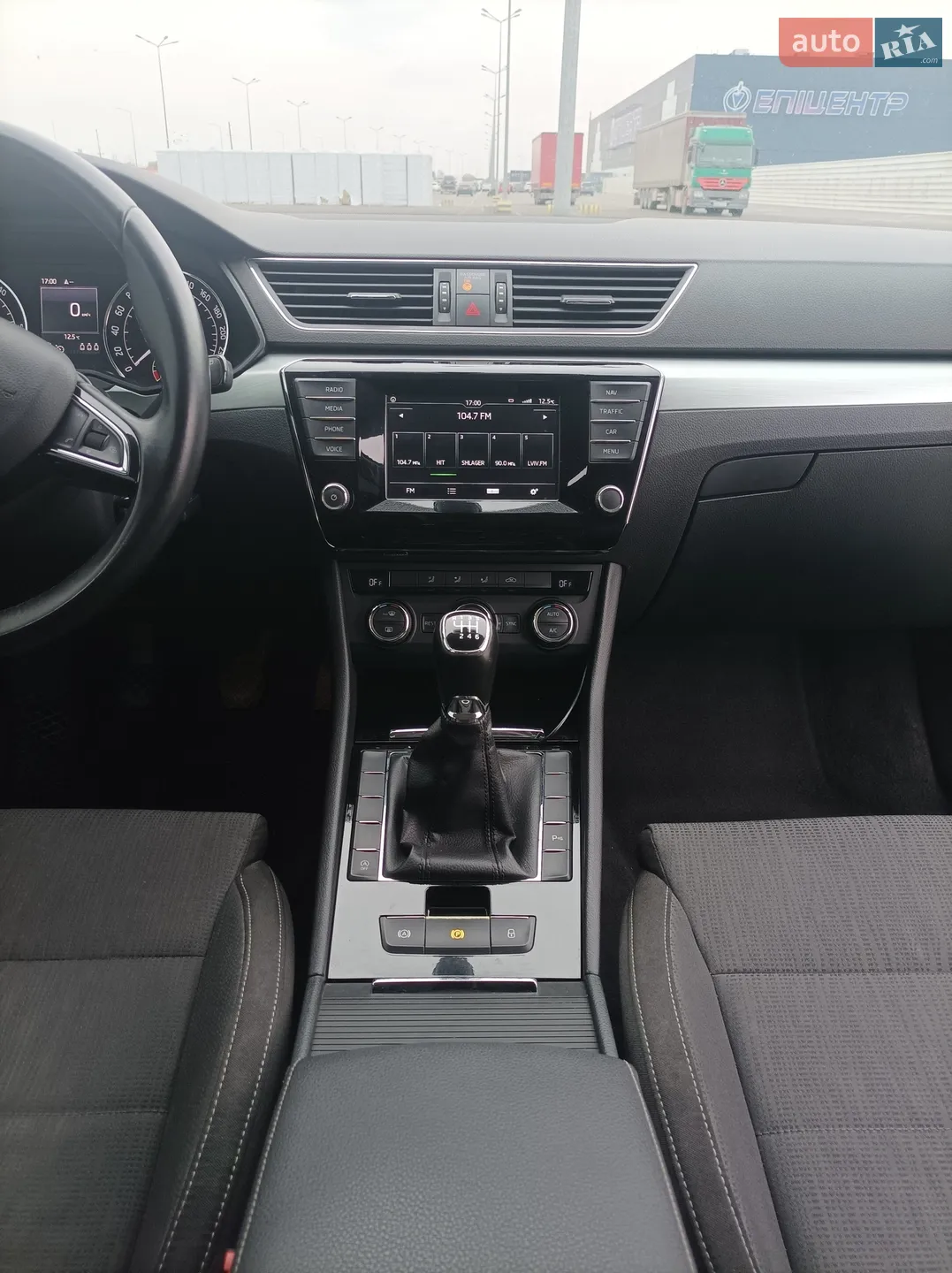 2015 Skoda Superb - мініатюра 18