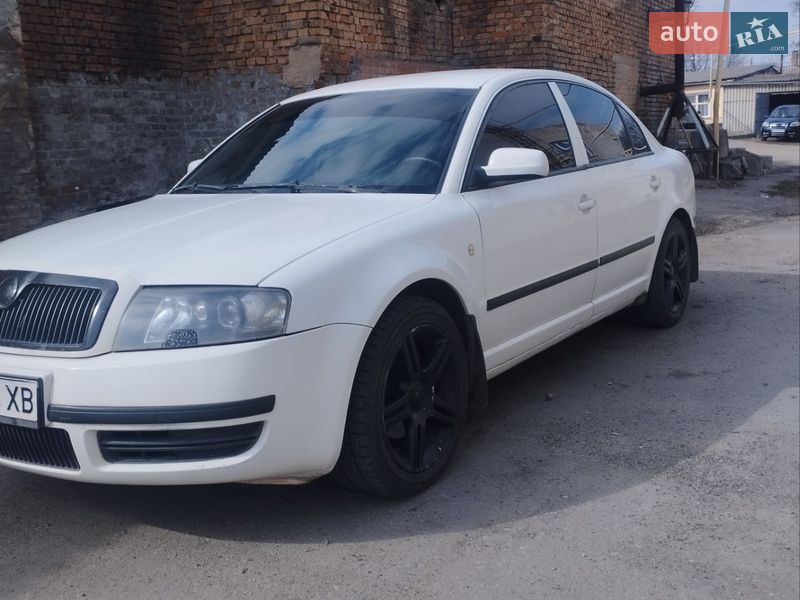 Ліфтбек Skoda Superb 2004 в Кропивницькому