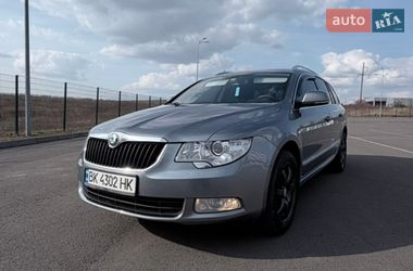 Універсал Skoda Superb 2012 в Рівному