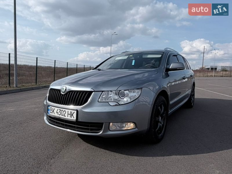 Универсал Skoda Superb 2012 в Ровно фото Универсал Skoda Superb 2012 в Ровно