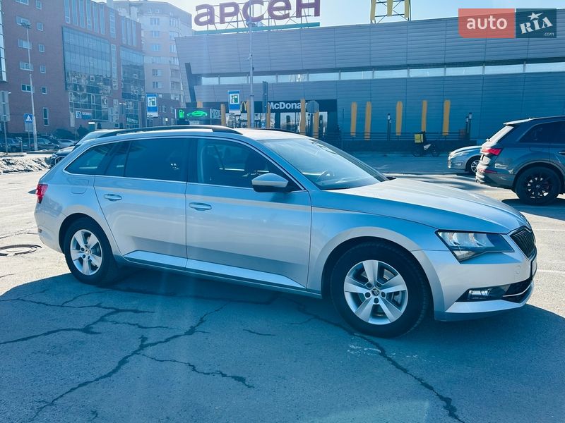 Универсал Skoda Superb 2015 в Львове фото 10 Универсал Skoda Superb 2015 в Львове