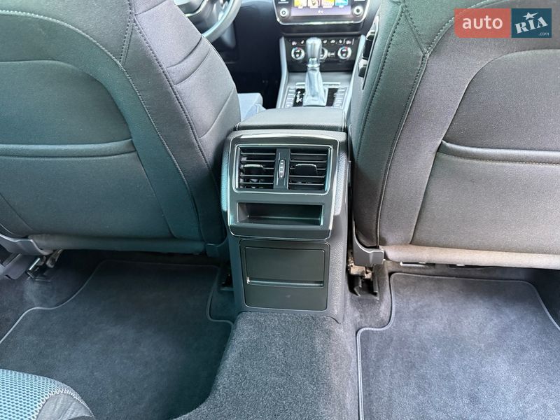 Универсал Skoda Superb 2021 в Киеве фото 79 Универсал Skoda Superb 2021 в Киеве
