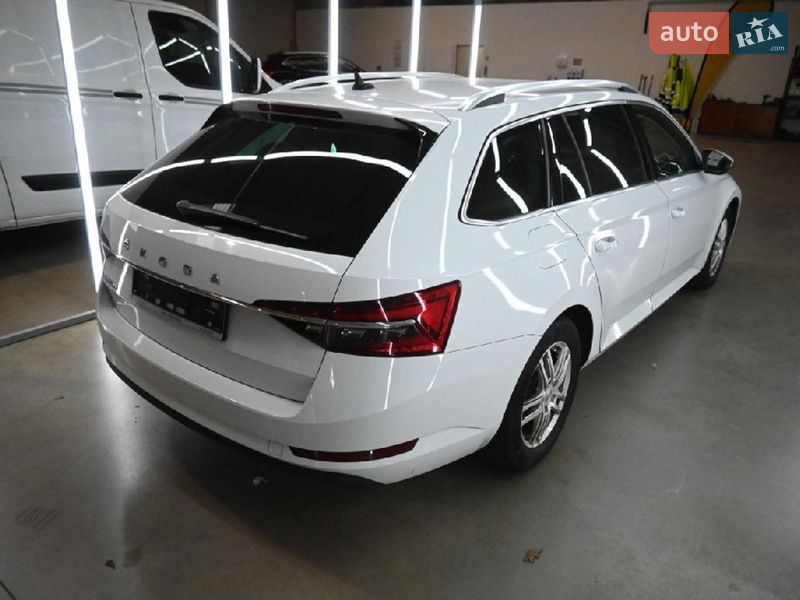 Универсал Skoda Superb 2021 в Киеве фото 106 Универсал Skoda Superb 2021 в Киеве