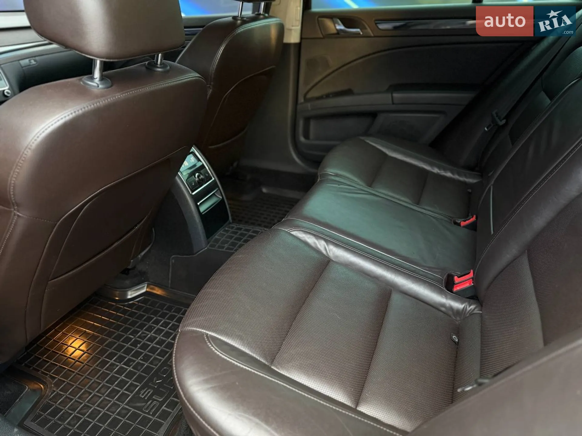 2013 Skoda Superb - мініатюра 8