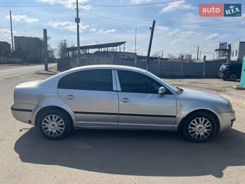 Лифтбек Skoda Superb 2006 в Ивано-Франковске фото 4 Лифтбек Skoda Superb 2006 в Ивано-Франковске