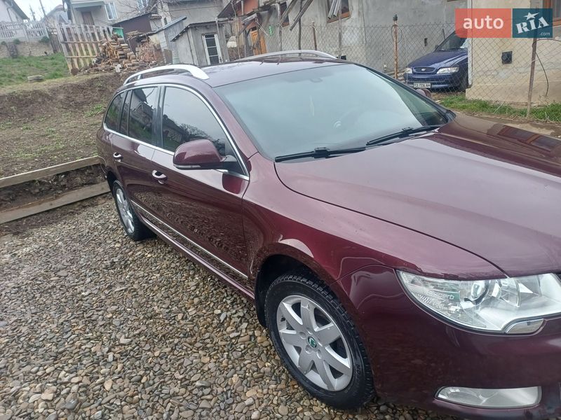 Универсал Skoda Superb 2011 в Кицмани фото 10 Универсал Skoda Superb 2011 в Кицмани