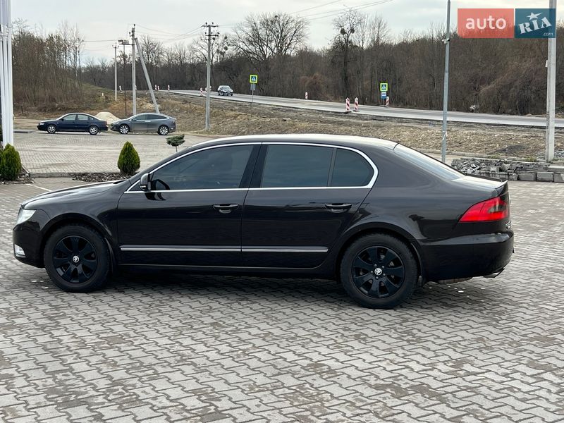 Лифтбек Skoda Superb 2013 в Шептицькому