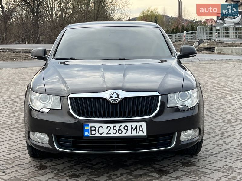 Лифтбек Skoda Superb 2013 в Шептицькому