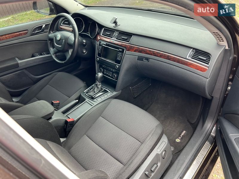 Лифтбек Skoda Superb 2013 в Шептицькому