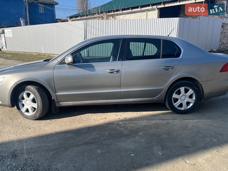 Лифтбек Skoda Superb 2008 в Ставище