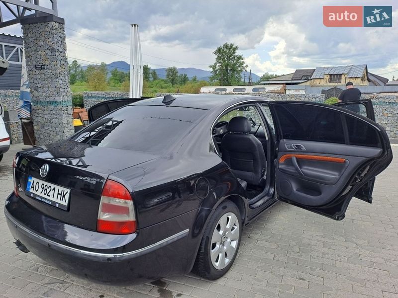 Лифтбек Skoda Superb 2007 в Тячеве