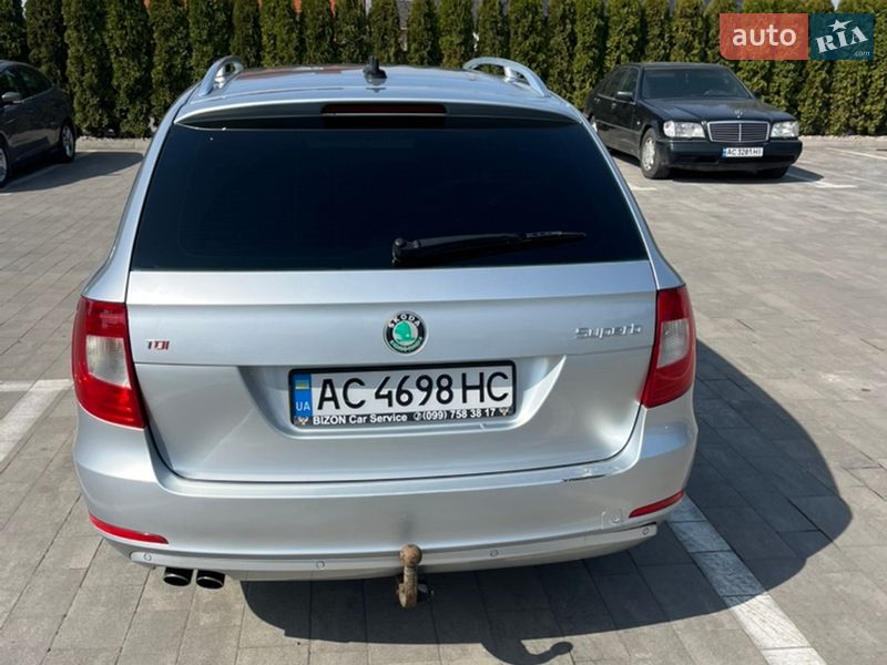 Универсал Skoda Superb 2010 в Луцке