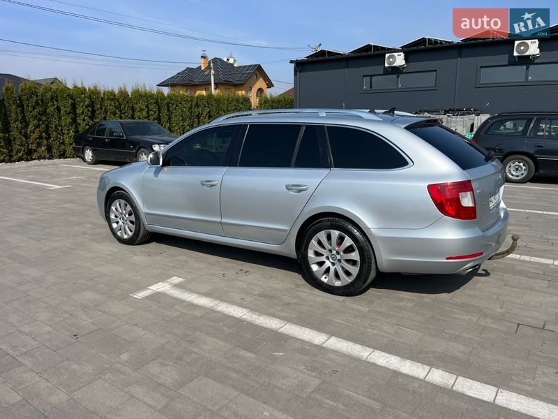 Универсал Skoda Superb 2010 в Луцке